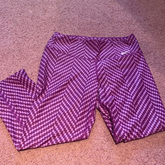 Nike dri-fit cropped leggings